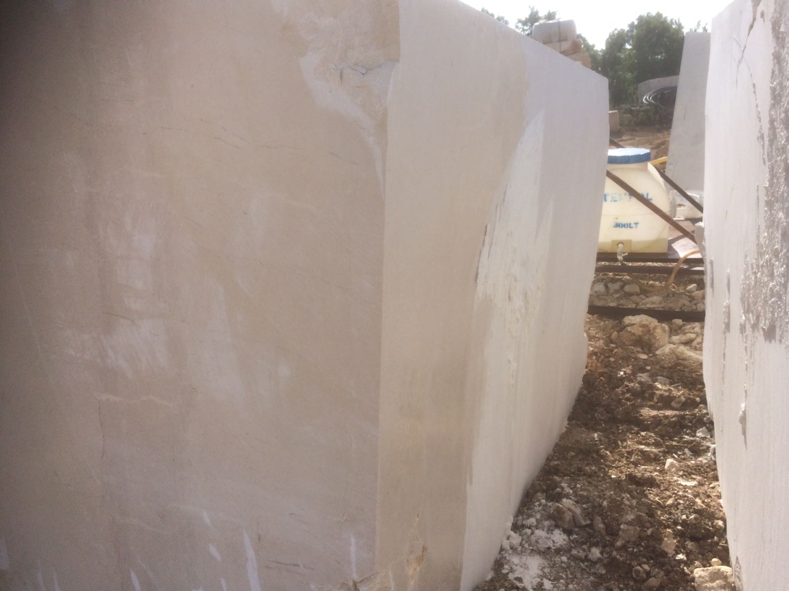 Bursa Açık Bej Mermer